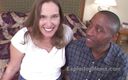 Xes Network: 미시 비디오에서 큰 흑인 자지를 따먹는 거유 새엄마
