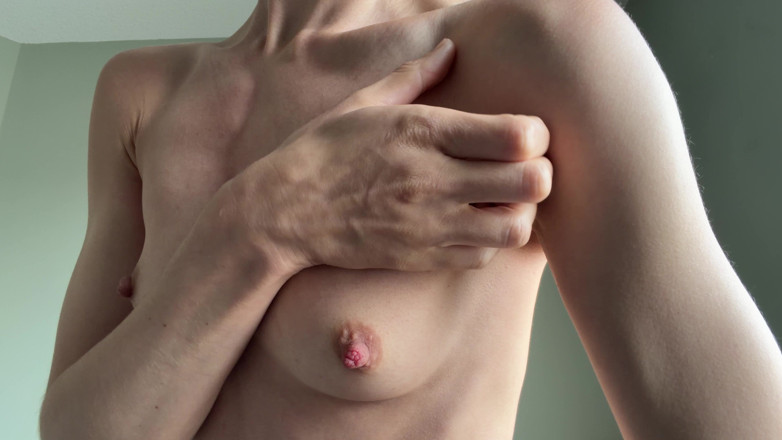 Ms_Emmy_Lynn: Close-up Hollow Shaved Armpits with Small Tits