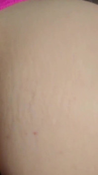 Trčím zadek vysoko ve vzduchu, abych mohl být naplněn ptákem a spermatem - Mama_foxx94