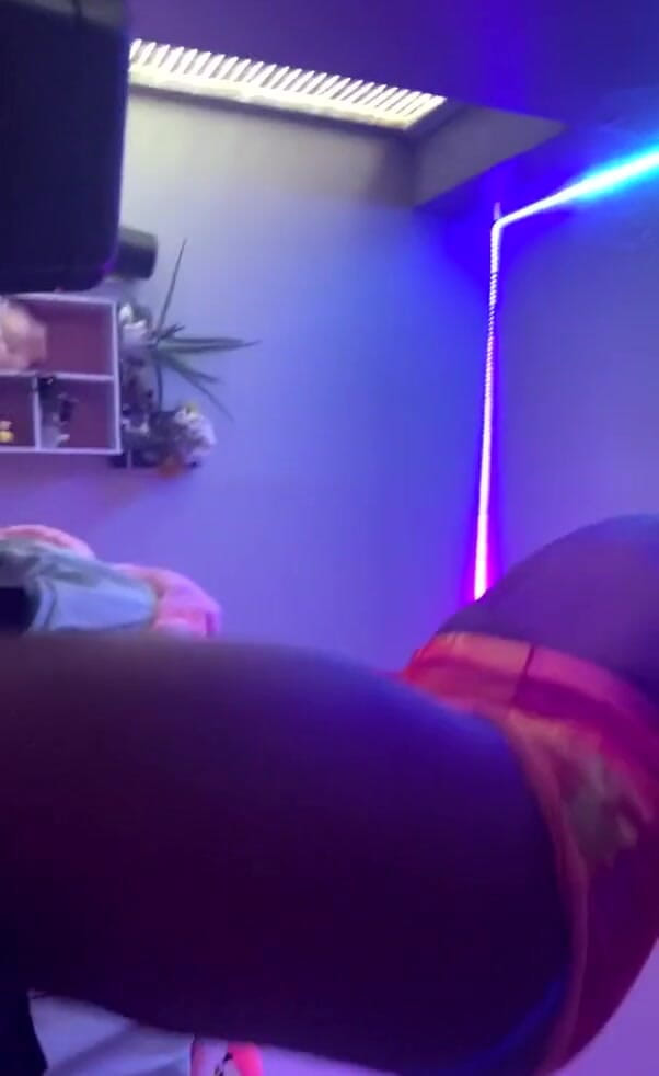 AJ180: Aj180: Jen klip 25