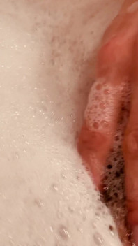 Bathing Pussy