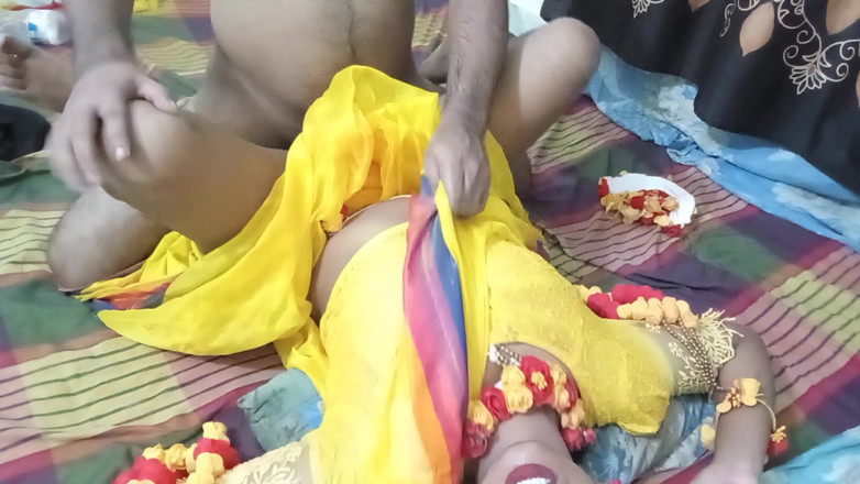 Bad shachow dury: Newly Married Desi Couple First Night Sex Bengali Bad Voice...