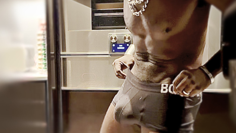 MrMagicDevil: Pulang dari clubbing berpakaian seperti ini! Kamu harusnya nonton aku...