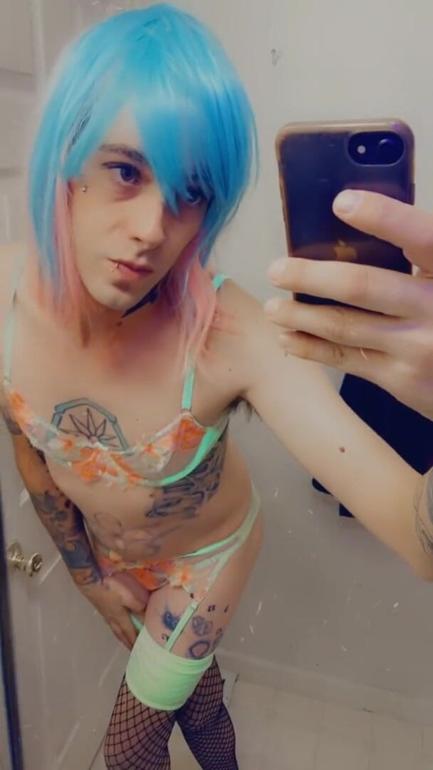 CarmenMelatonin: Cosplay bikini babe