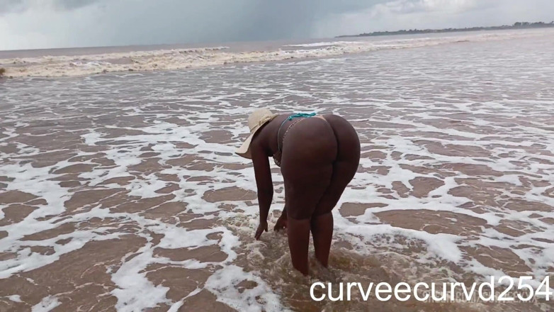 Curveecurvd254: A Quickie at the Beach with a Local Guy