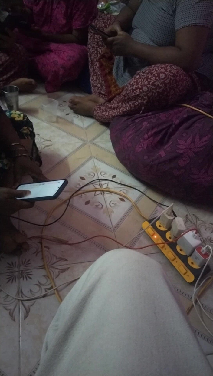 Tamil lesbian: Sexy, dirty talk à propos d’un tournage