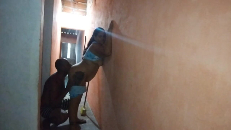 Adribella69: Пока моего мачехи куколда нет дома, мой отчим делает мне вкусный трах с его вкусным и очень большим членом