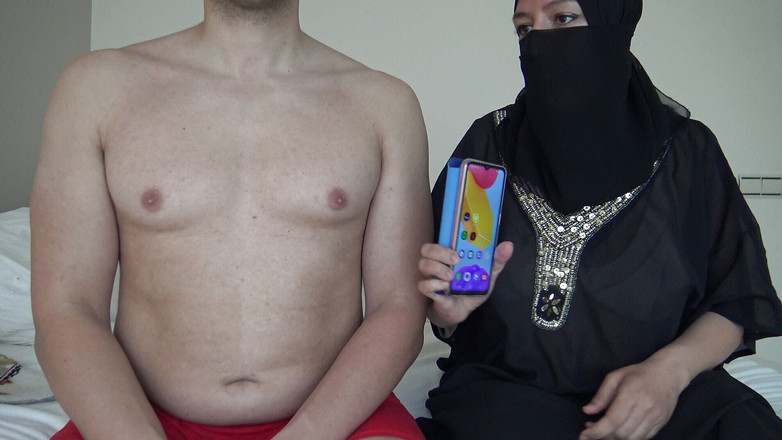 Souzan Halabi: Cuckold-ehefrau im hijab ruft nach großem schwanz auf