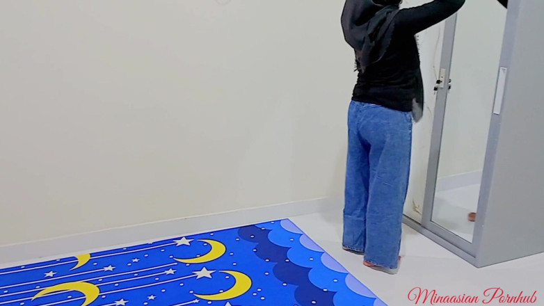 Wulan indah: 기숙사에서 인도네시아 교사 따먹기(질싸 인도 이야기)