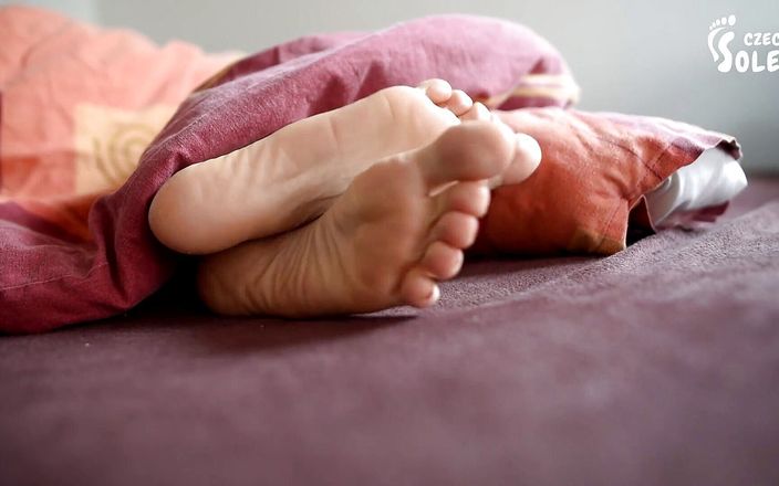 Czech Soles - foot fetish content: Meus pés de manhã para você