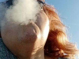 BBW nurse Vicki adventures with friends: Bearded Lady try&#039;s to lights on windy beach!