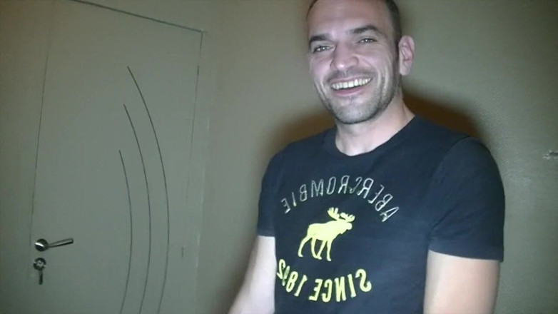 RAW FRENCH PIGS: Pig creampied by his 2 friends