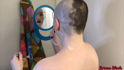 Briana Black: Smooth head bercukur adat