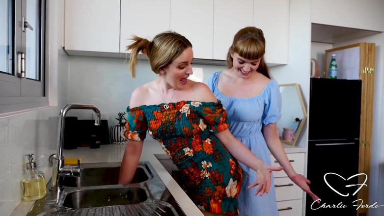 CharlieForde: Stuck in the Sink Featuring Charlie Forde, Laney Day