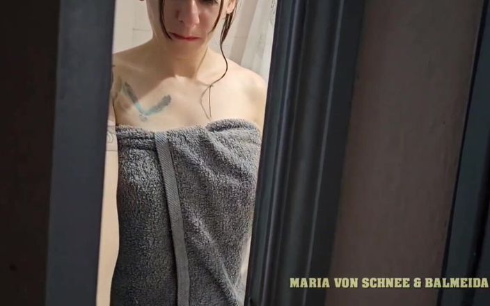 Maria y Balmeida: Untersuchung unter der dusche