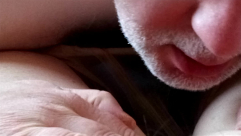 NylonjungeCarmen: 古いナイロンの足も古いナイロンのクソ野郎もクソくらえ