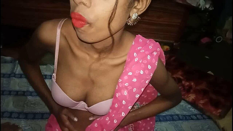 Truefuker: La juventud caliente de Bhabhi llena de diversión y sexo...