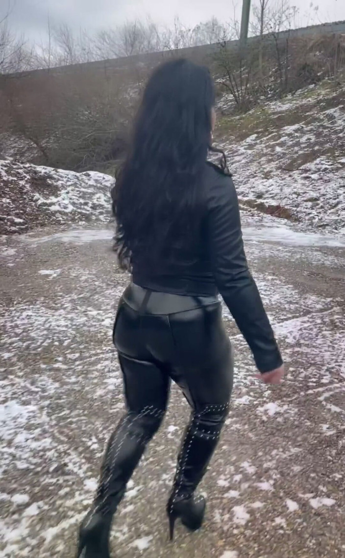 LadyAyse5: Buď mým sexuálním otrokem - část 6