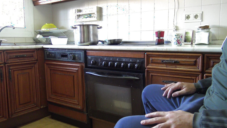 Stepmom Susan: Napalona macocha nie mogła mojego kutasa po tym, jak masturbowałam...