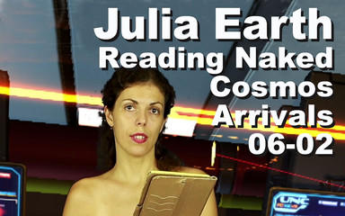 Cosmos naked readers: Julia Earth leyendo desnuda las llegadas del cosmos PXPC1062