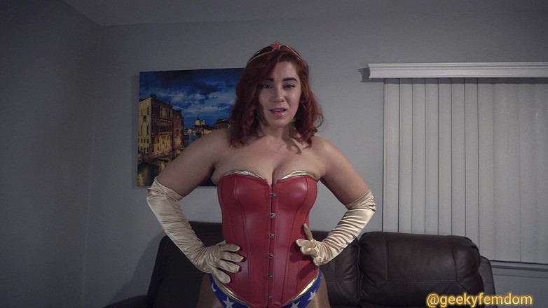 Geeky Femdom: Harika kadın 31 talimatı bakıyor büyüleyici sahrye