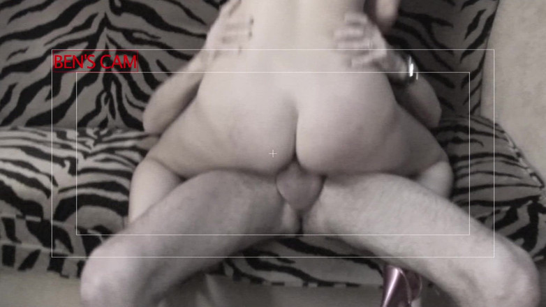 Very hot hardcore: Keyifli esmer genç kızın yüzüne grup seks