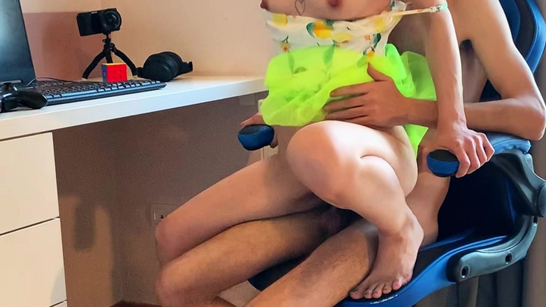 AmateurWifeXx: Teen Vs Stepfather