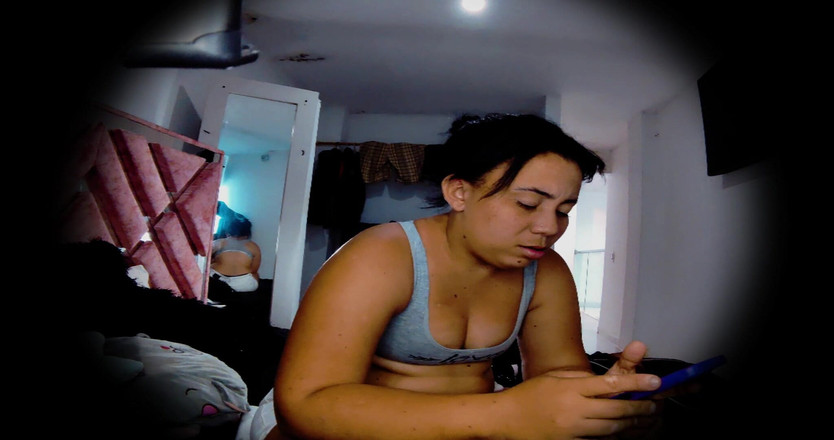 PABLO N3GROBAR: Pitică se dezbracă pentru spectacol