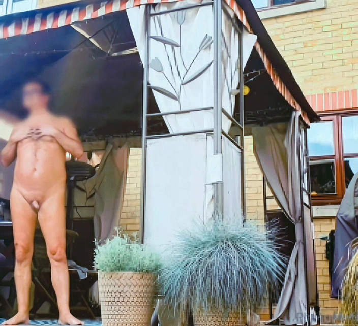 MaleModel: Solo per divertimento, Magic due o due nudità