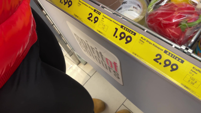 SlipCouple: Extreme Risky Handjob in Supermarket an Wiped Cum on Product:p!