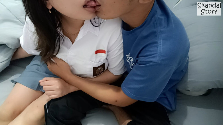 Skandal Story: Tarde a la universidad e incluso fue a la casa...