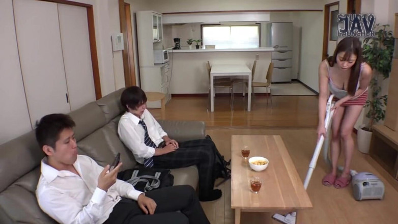 Studio JAV Launcher: Меня крепко сжимало гламурное тело мачехи моего друга - 2