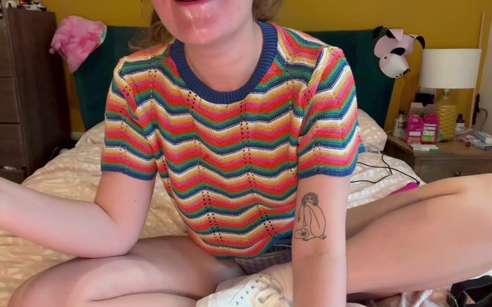 babycarriexx: あなたが仕事をしようとしている間、Babygirlはあなたをからかいます
