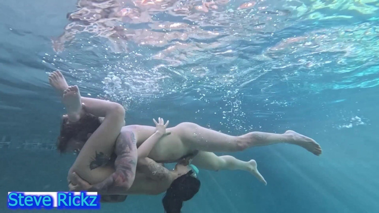 Steve Rickz: Underwater Suck and Fuck - Crazy Swimming Pool Sex - Steve Rickz,...