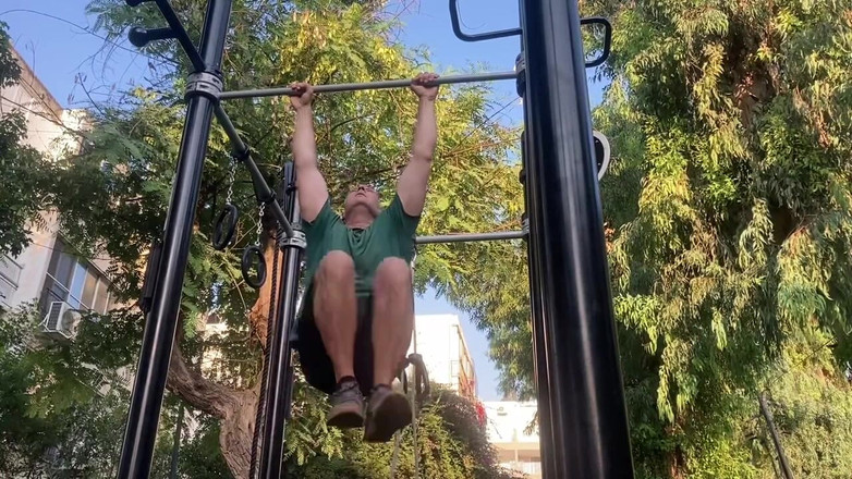 Alex Igogo: Я накачу себя и пойду дрочить.