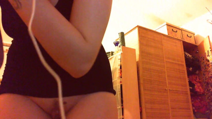 Nicoletta Embassi: Nicoletta Mendominasi Awak Dan Membuatkan Zakar Awak Meletup Dengan Keseronokan...