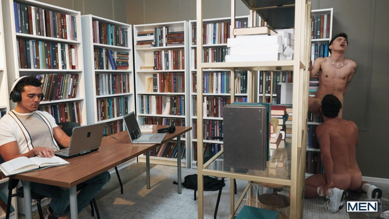 Men network: Men - Jizzed in the Library