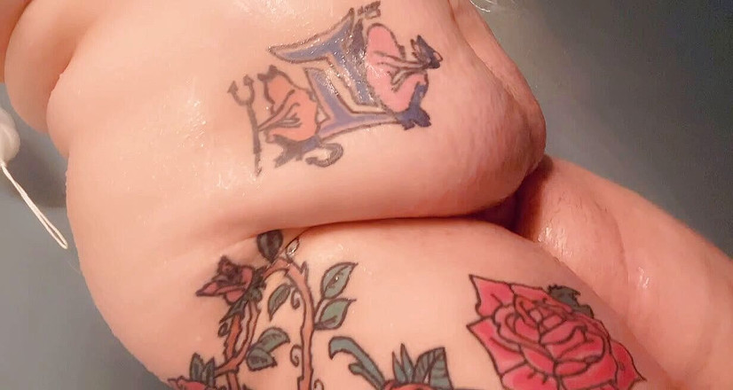 Curvyliz9: Excitée sous la douche 2