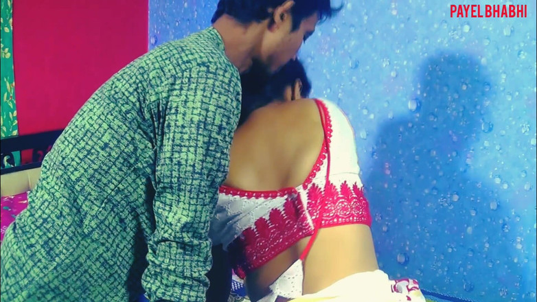 PAYELBHABHI: デバー・ジは義理の妹に、義理の妹を離れるために、彼なりのやり方で多くのことを説明しました。