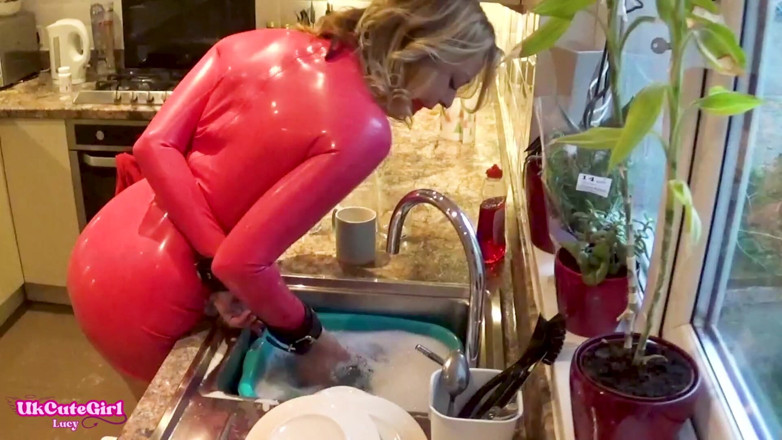 UKCuteGirl Lucy Lauren: Latex Domestic Slave: Gagged, Restrained &amp; Dripping Everywhere