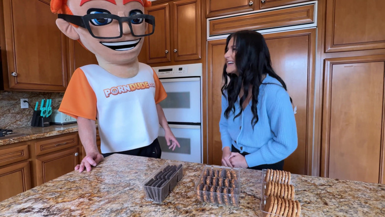 PornDudeCasting: Serena Sterling Gets Her Cookie Frosted by Porn Dude