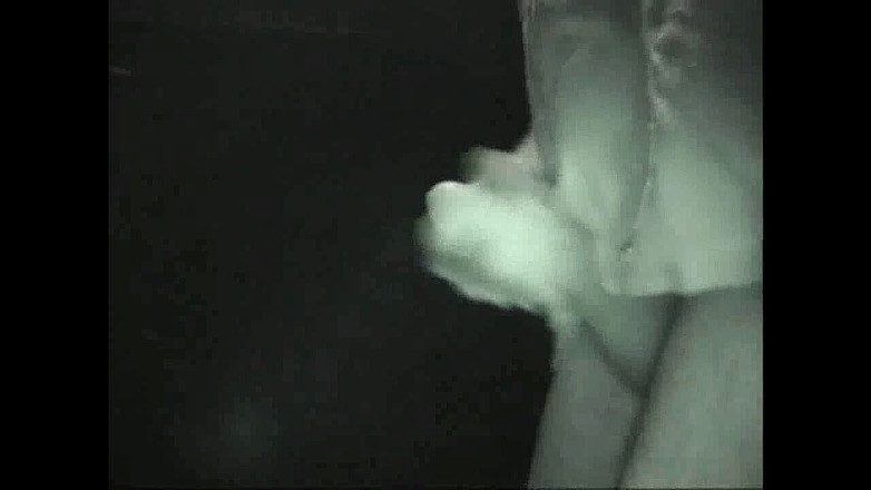 Young straight boy masturbation: Dans un sex-shop en solo, directement au sperme