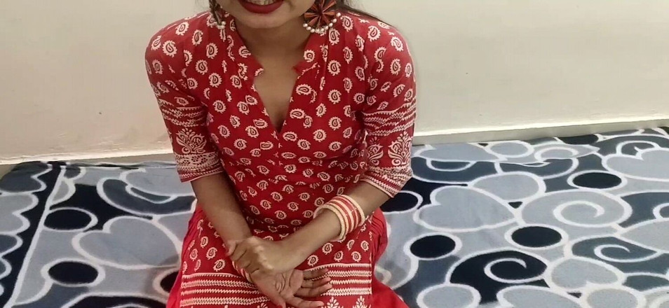 Saarabhabhi6: 德西德瓦在家里没有人做爱