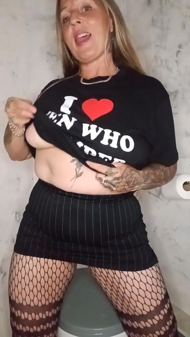 Kitty James: I Love Men Who Whimper