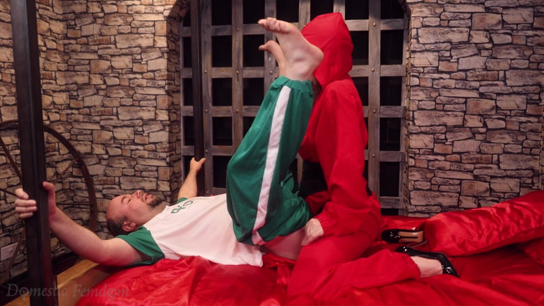 Domestic femdom: Squid Shame - ustalony przez strażnika