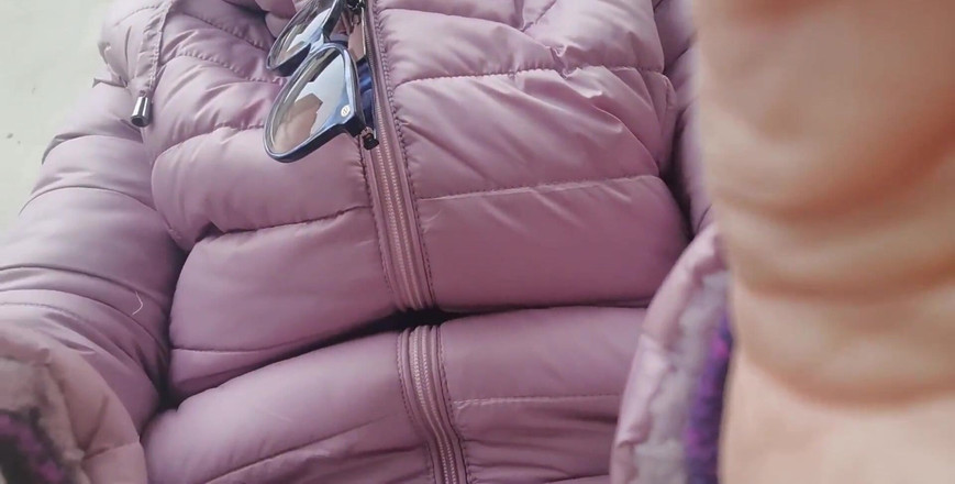 Nicoletta Embassi: Nicoletta fa il bagno di tutti i suoi yoga nel...