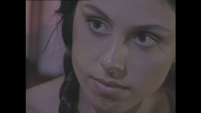 pornitaliangraffiti: La Ragazza Lo Prende Nel Culo Sul Tavolino