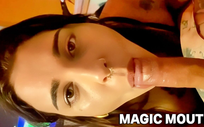 EmmaInkTrans: Hij kwam in mijn mond na een ongelooflijke pijpbeurt