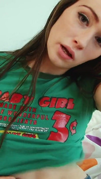 Crazy Teen with Colourful Stockings Wide Opens Her Legs on the Bed