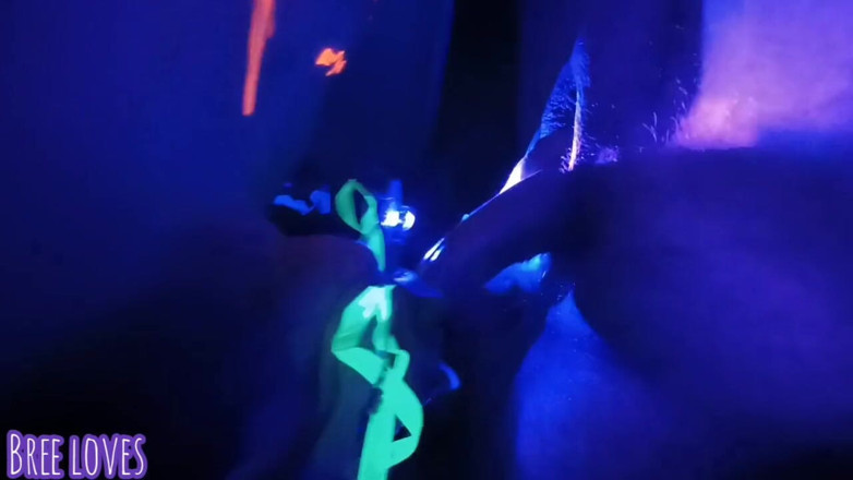 Bree Loves: Neon party ends with a blowjob